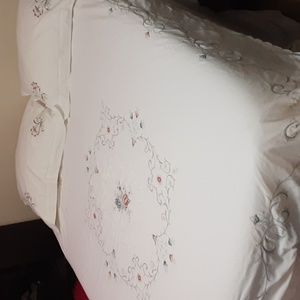 Embroidered duvet set